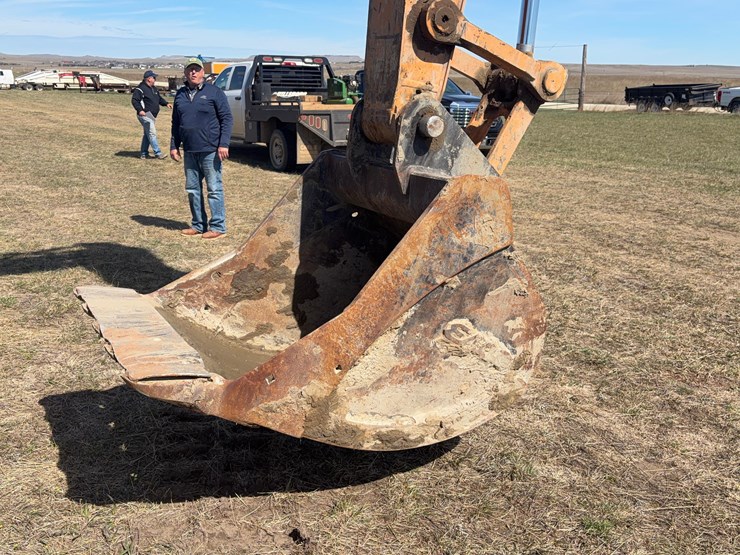 2012-case-cx130b-image-9