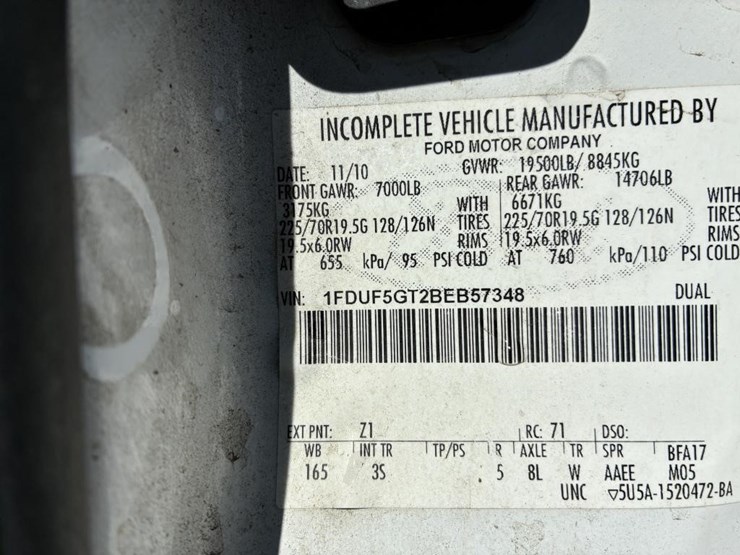 2011-ford-f550-image-18