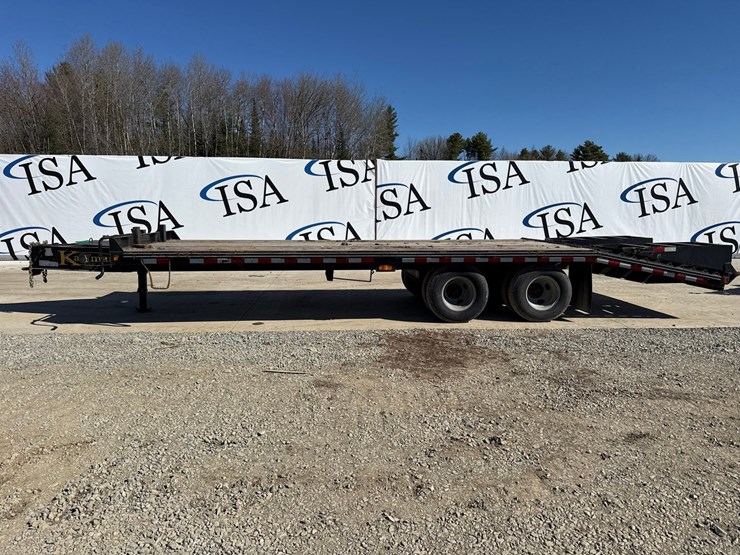 2018-massey-ferguson-8-image-2