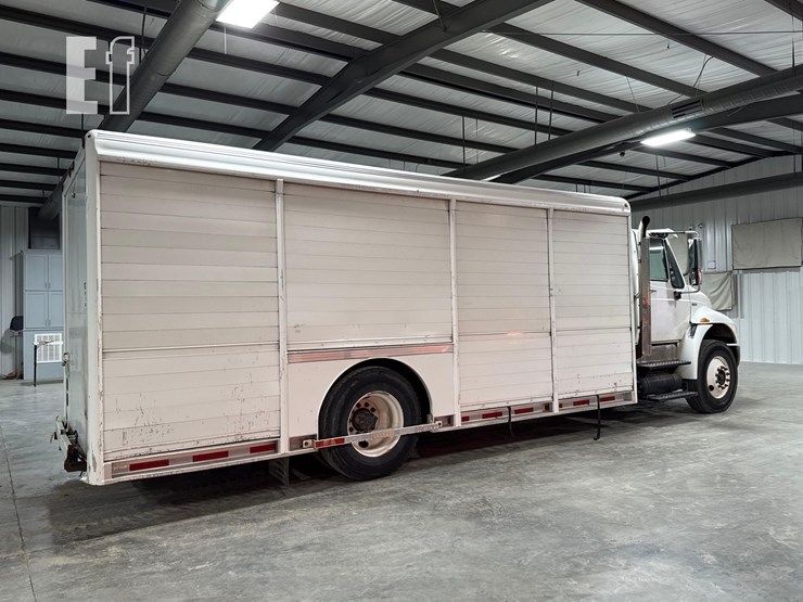 2014-international-durastar-4400-image-3