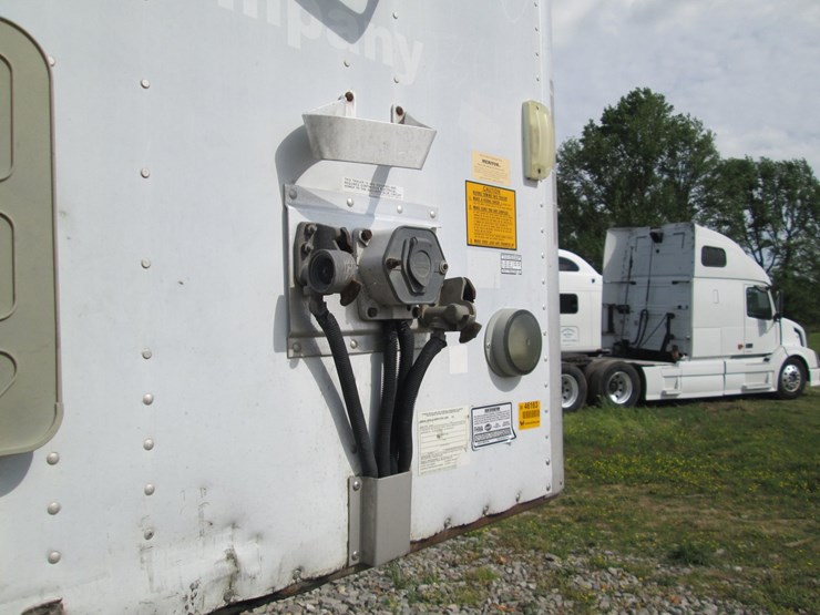 2007-utility-4000dx-image-22