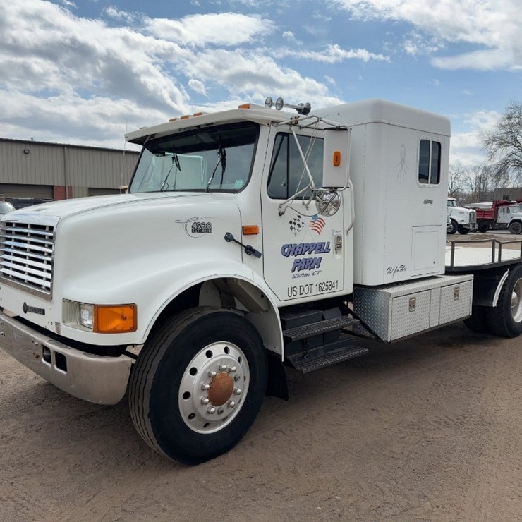 1996 INTERNATIONAL 4900