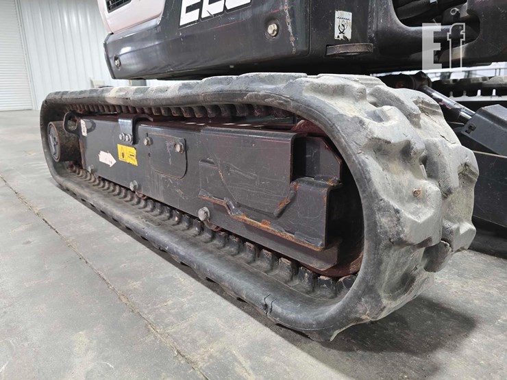 2022-bobcat-e20-image-36