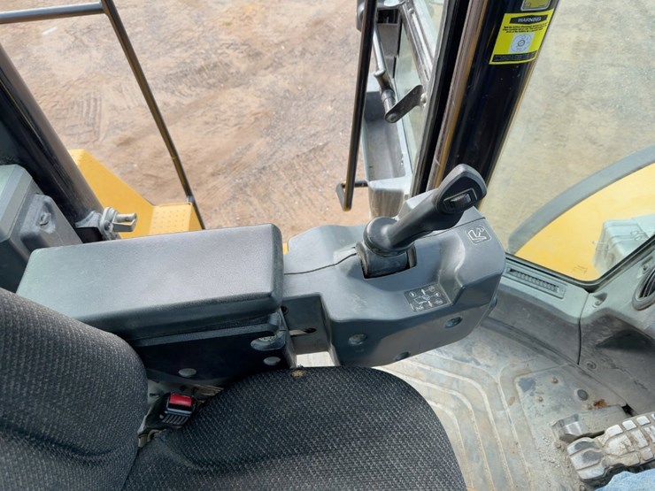 2017-caterpillar-980m-image-24