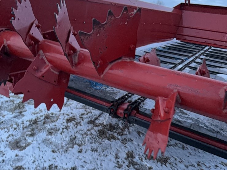 new-holland-195-image-37