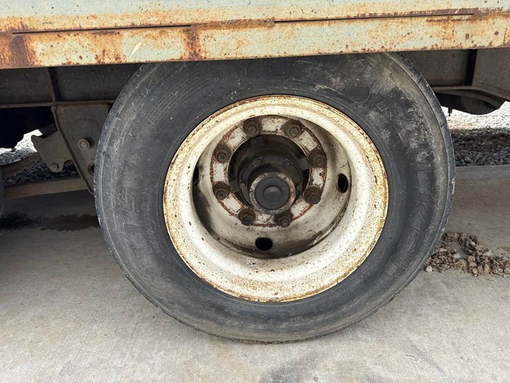 2005-massey-ferguson-8-image-29