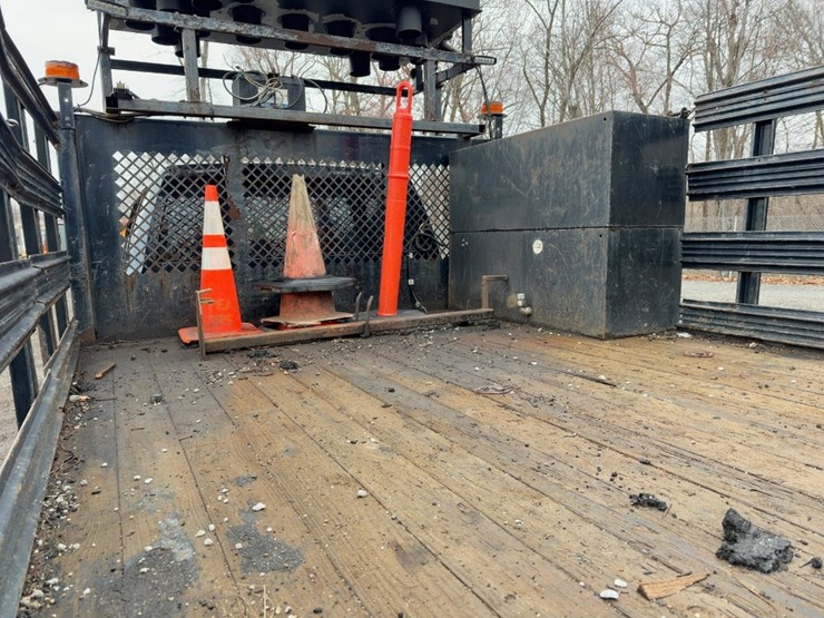 2015-dodge-ram-4500hd-image-14