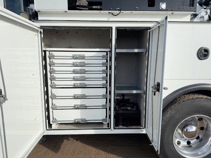 2017-kenworth-t270-image-15