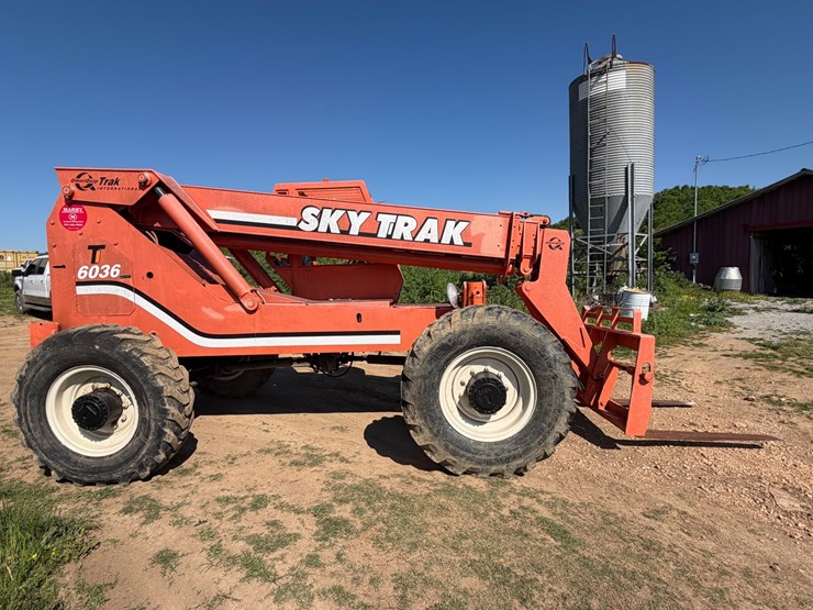 2000-sky-trak-6036-image-12