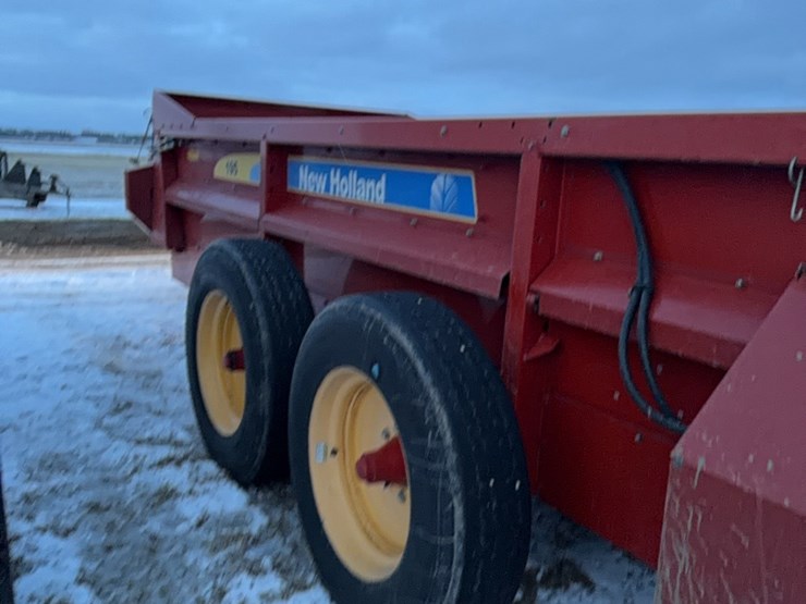 new-holland-195-image-23