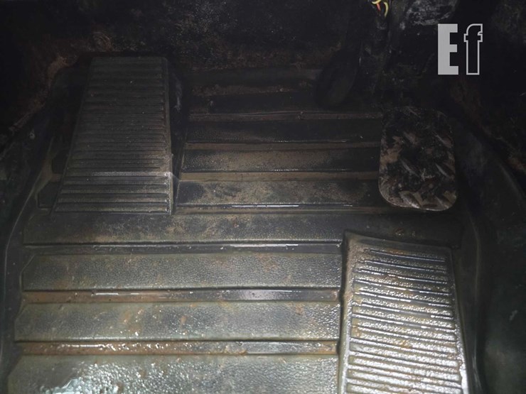 2020-caterpillar-289d3-image-15