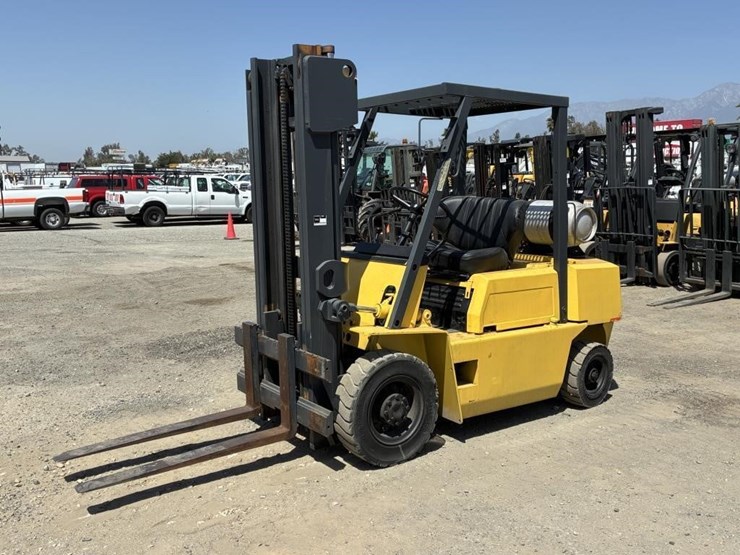 komatsu-fg25-8-image-1