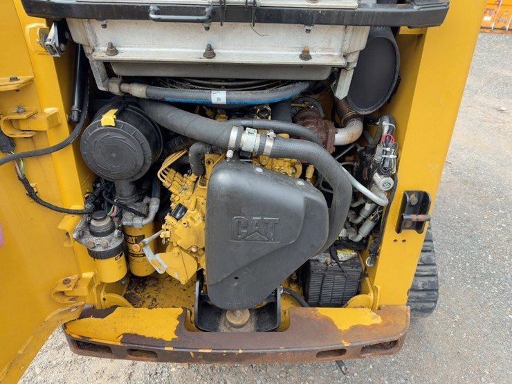 2014-caterpillar-247b3-image-16