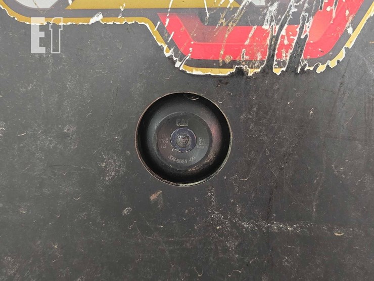 2021-caterpillar-226d3-image-23