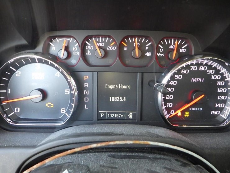 2017-chevrolet-tahoe-image-34