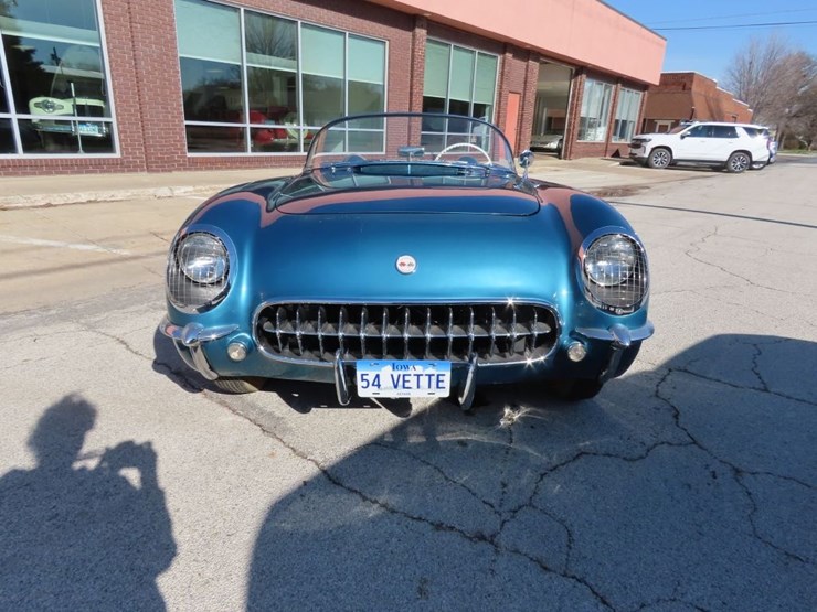 rare-1954-chevrolet-corvette-image-2