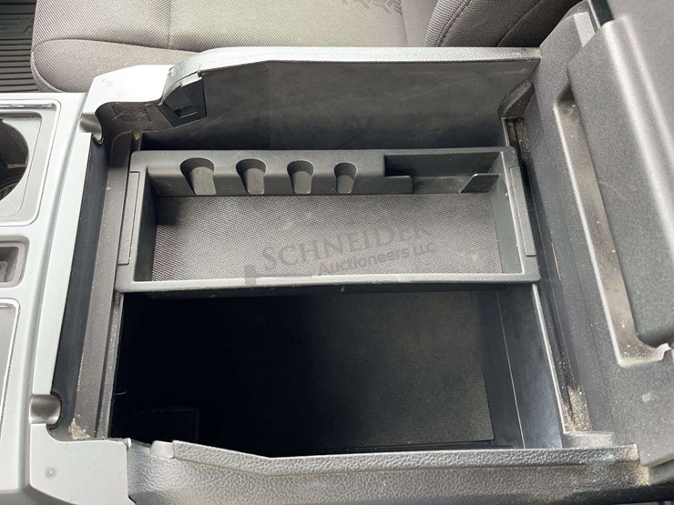 2020-ford-f150-image-40