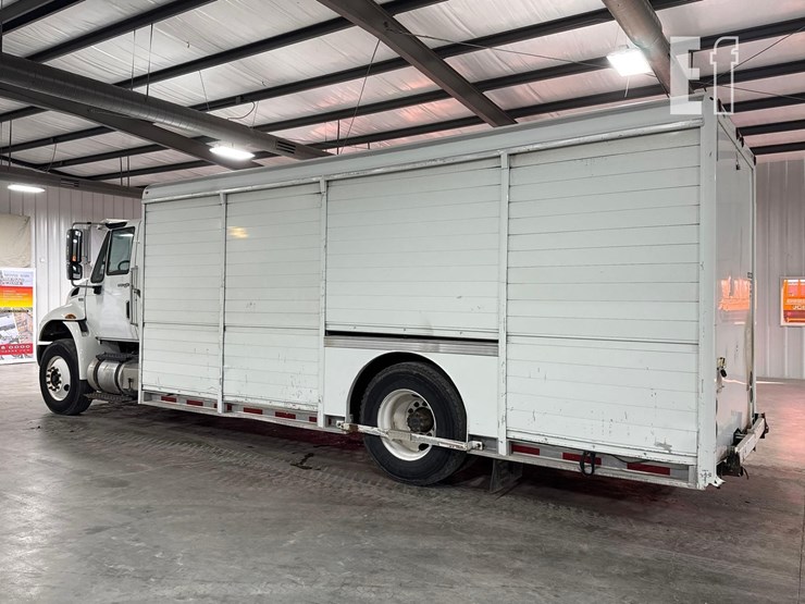 2014-international-durastar-4400-image-4