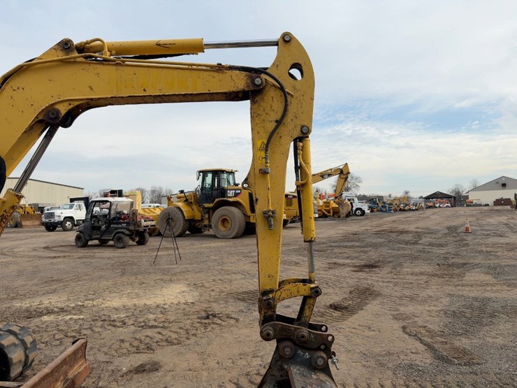 2014-komatsu-pc45mr-3-image-10