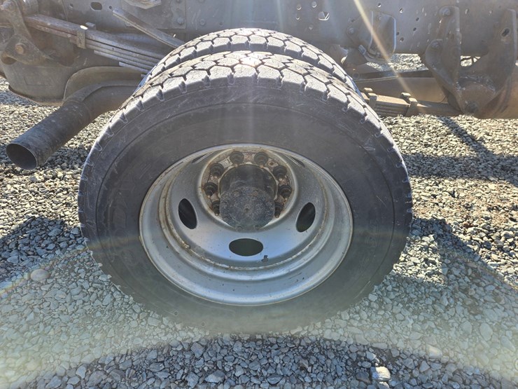 2017-massey-ferguson-8-image-72