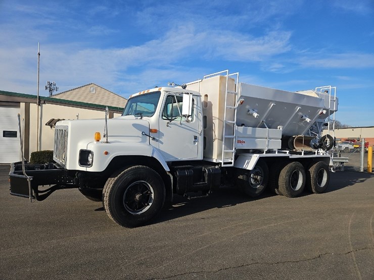 1997-international-2674-image-2