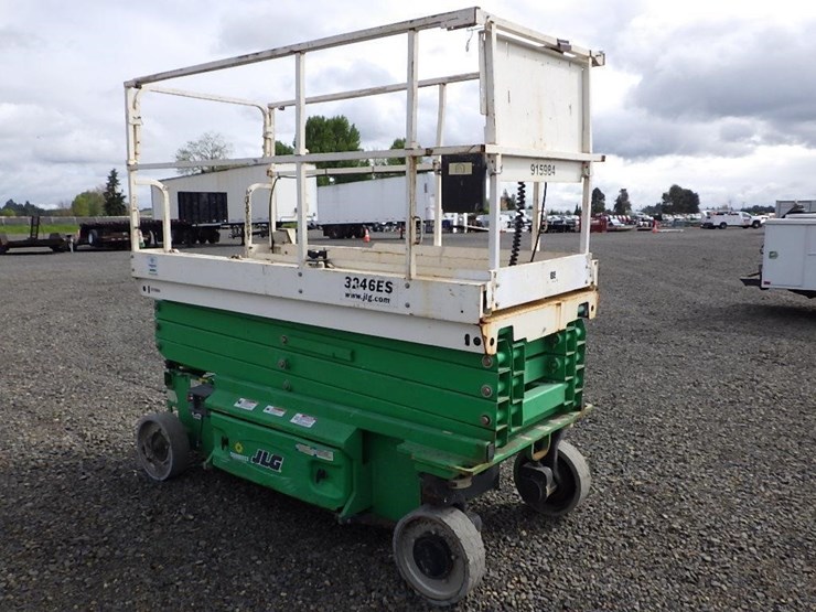 2016-jlg-3246es-image-3