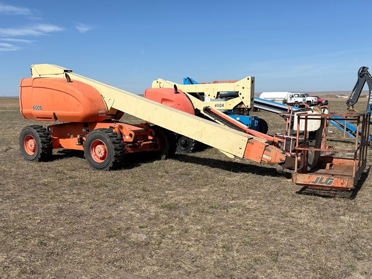 jlg-600s-image-1