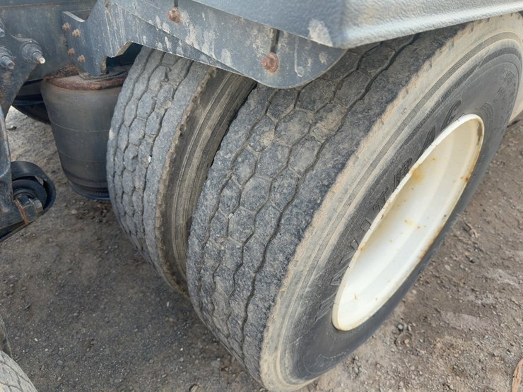 2015-international-8600-image-15