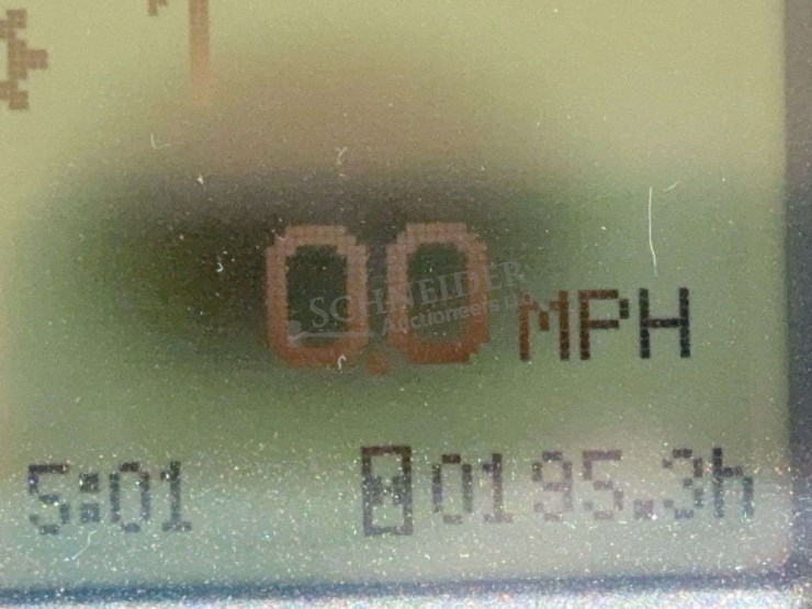 2004-john-deere-7320-image-85