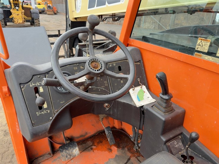 2015-jlg-g6-42a-image-16