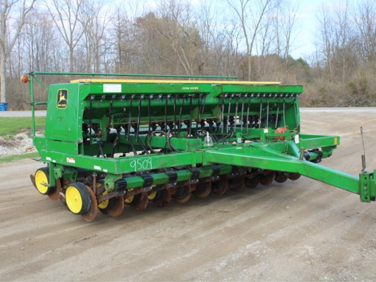 john-deere-750-image-1