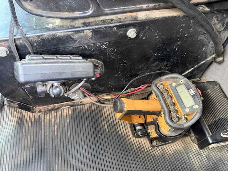 2019-peterbilt-337-image-44