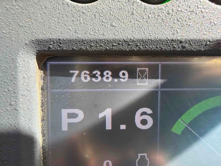 2019-deere-850k-lt-image-30