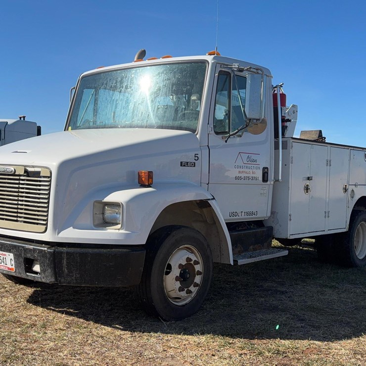 2000 FREIGHTLINER FL60