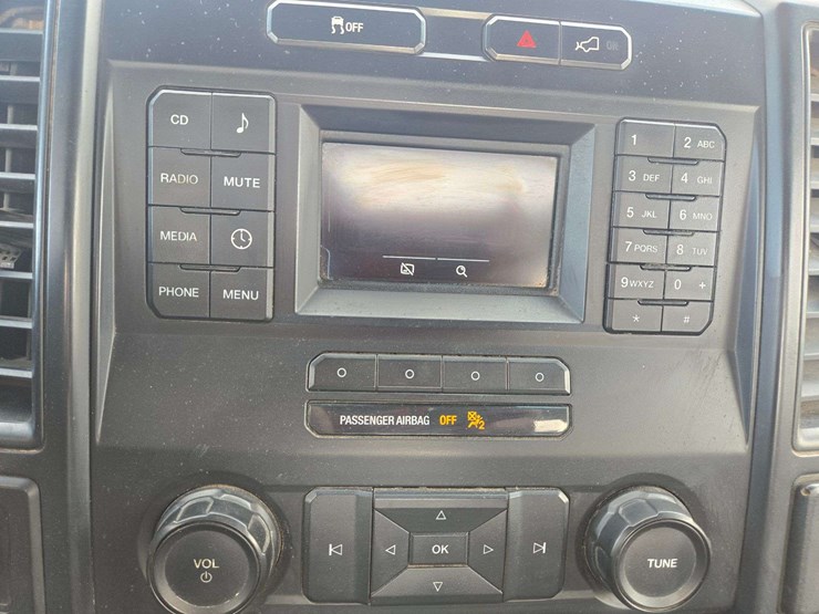 2017-ford-f150-xl-image-14