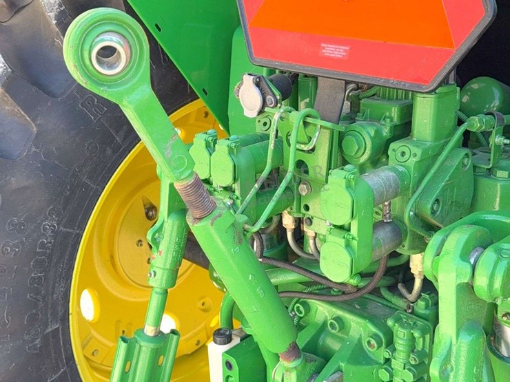 2004-john-deere-7320-image-32