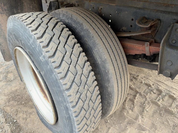 1987-ford-f600-image-12