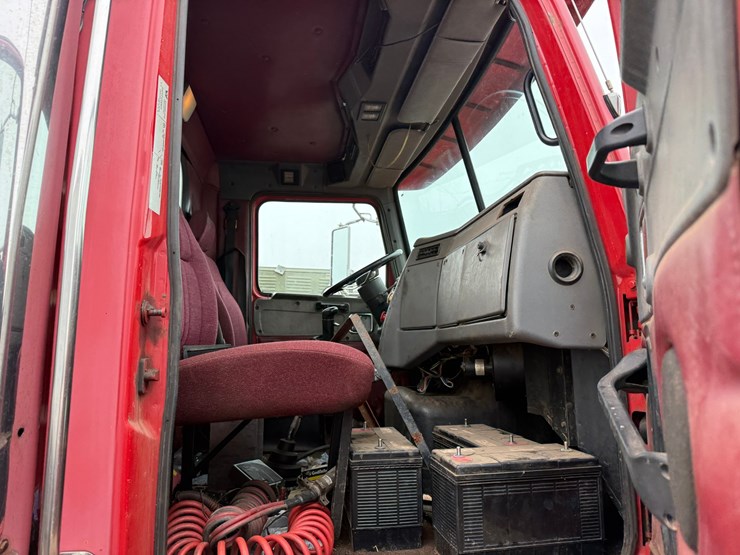 1999-western-star-5864ss-image-43