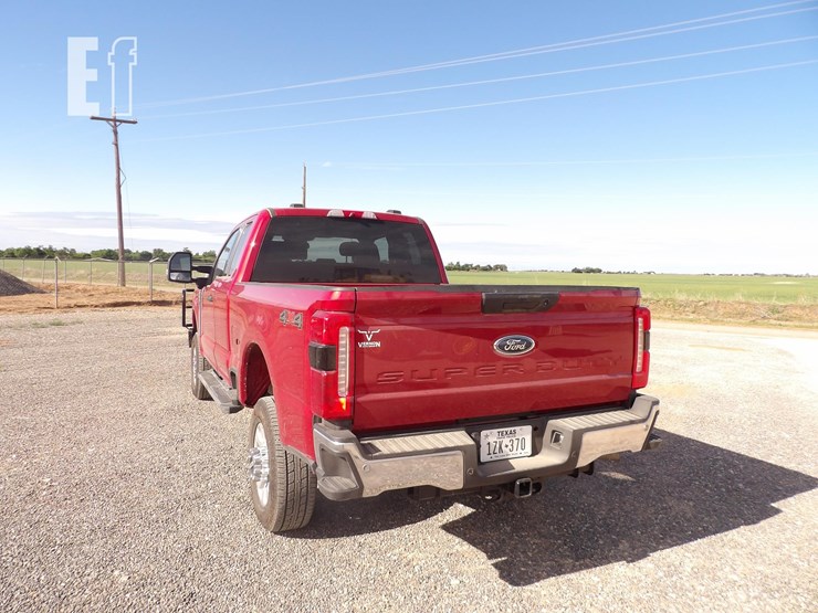 2023-ford-f250-image-4