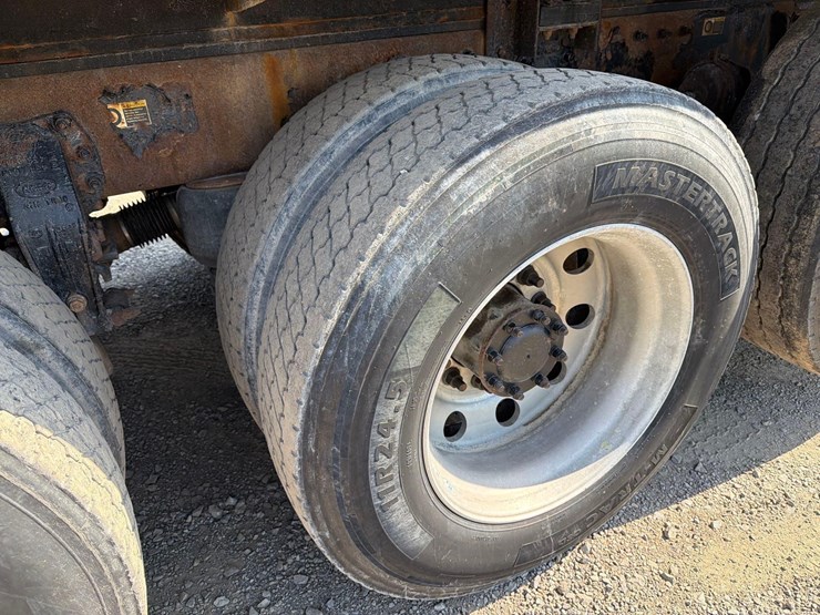 2012-peterbilt-389-image-20