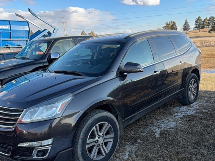 2017-chevrolet-traverse-image-27