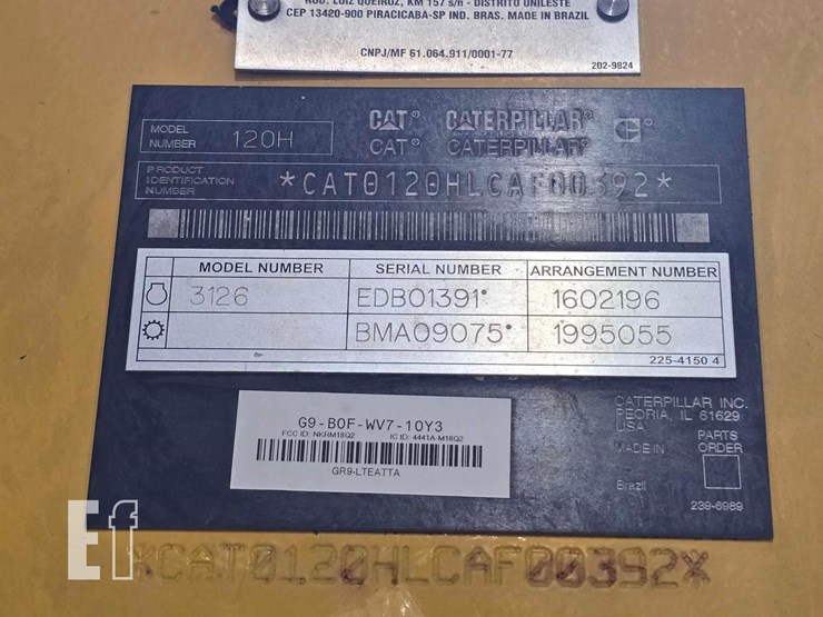 2004-caterpillar-120h-image-31