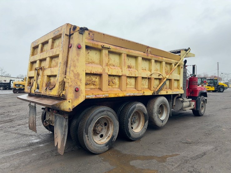 2000-mack-rd688s-image-5