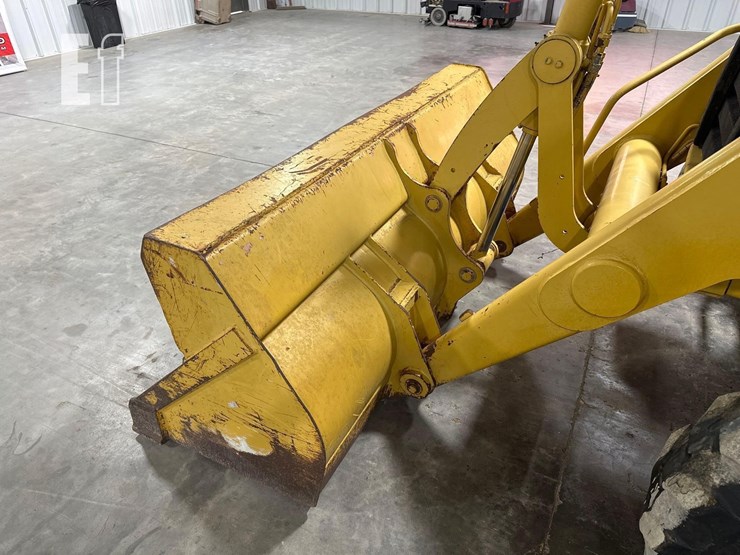 2001-caterpillar-420d-image-11