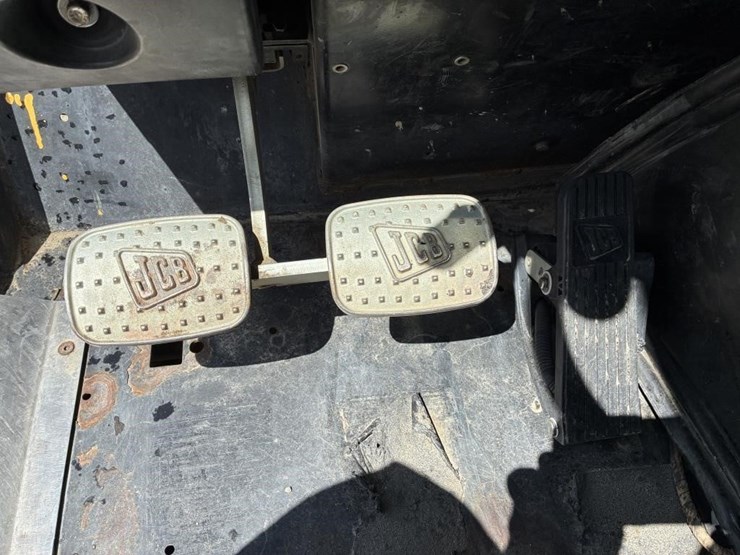 2015-jcb-525-image-21