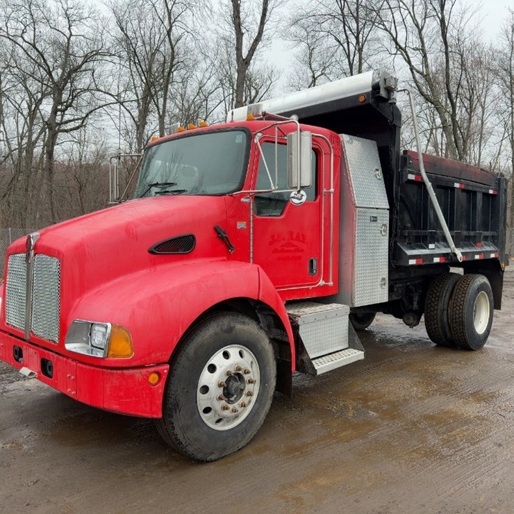 2005 KENWORTH T300