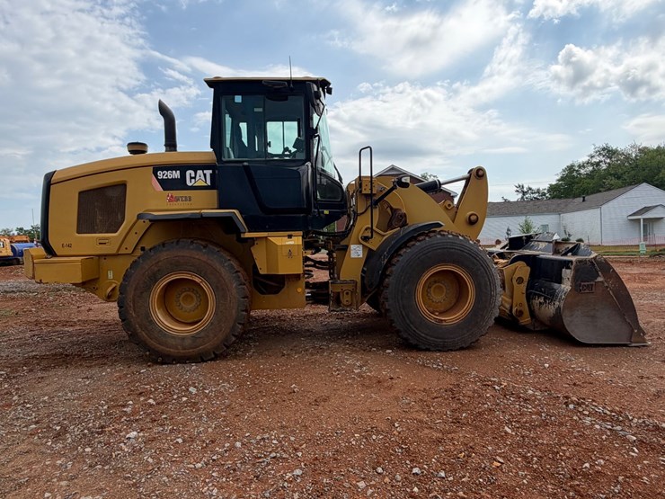 2016-caterpillar-926m-image-17