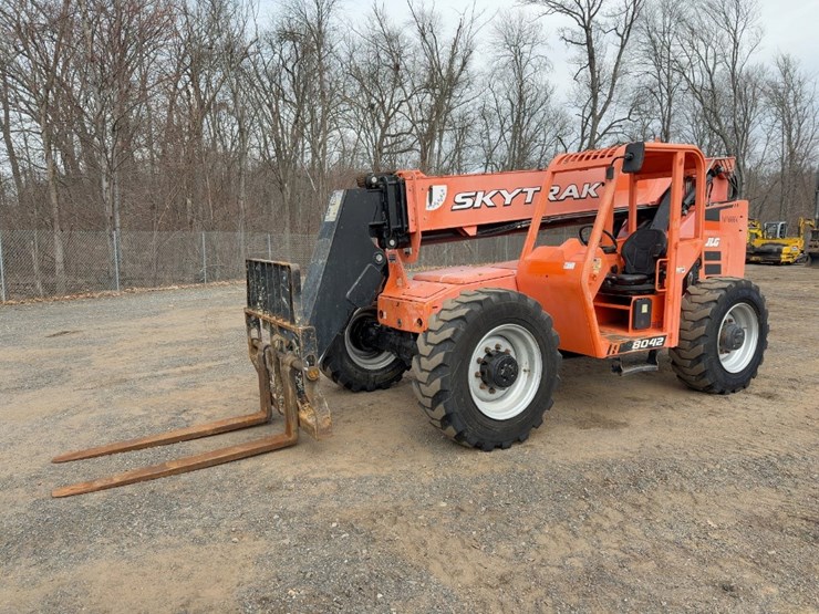 2018-sky-trak-8042-image-1