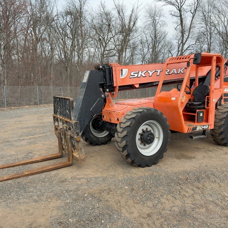 2018 SKY TRAK 8042
