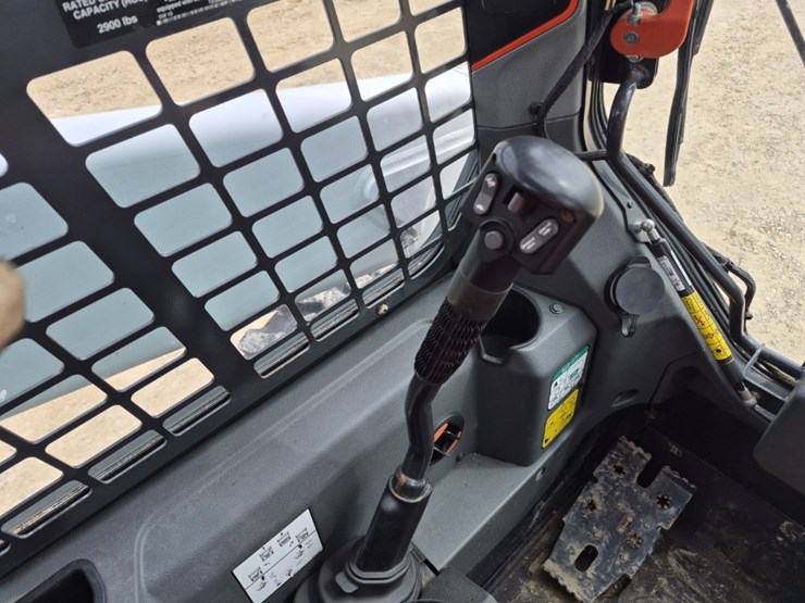 2020-bobcat-s76-image-18